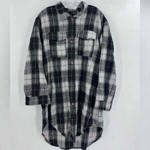 FMe clothing flannel long top new without tags xxl